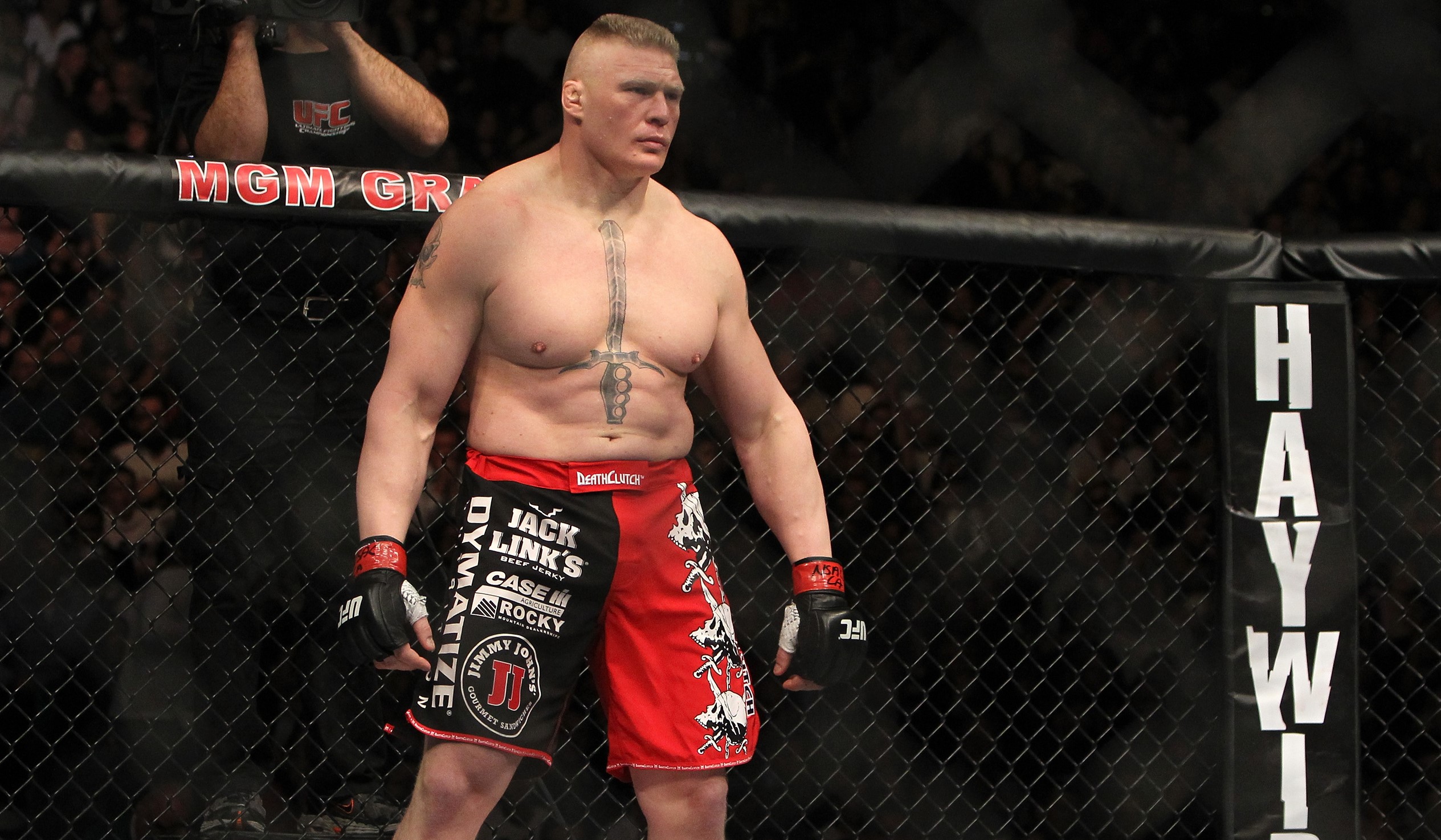Brock Lesnar: From WWE To UFC Champion – SPORTS 25/8